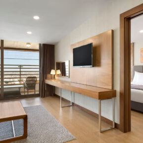 50196_guest_room_4